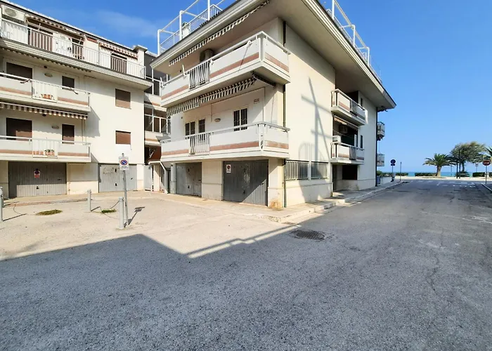 Pineta Fronte Mare - Myho Casa マルティンシクーロ